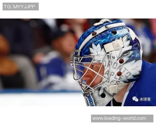 闪电与企鹅的激烈对决NHL冰球赛精彩瞬间回顾与分析